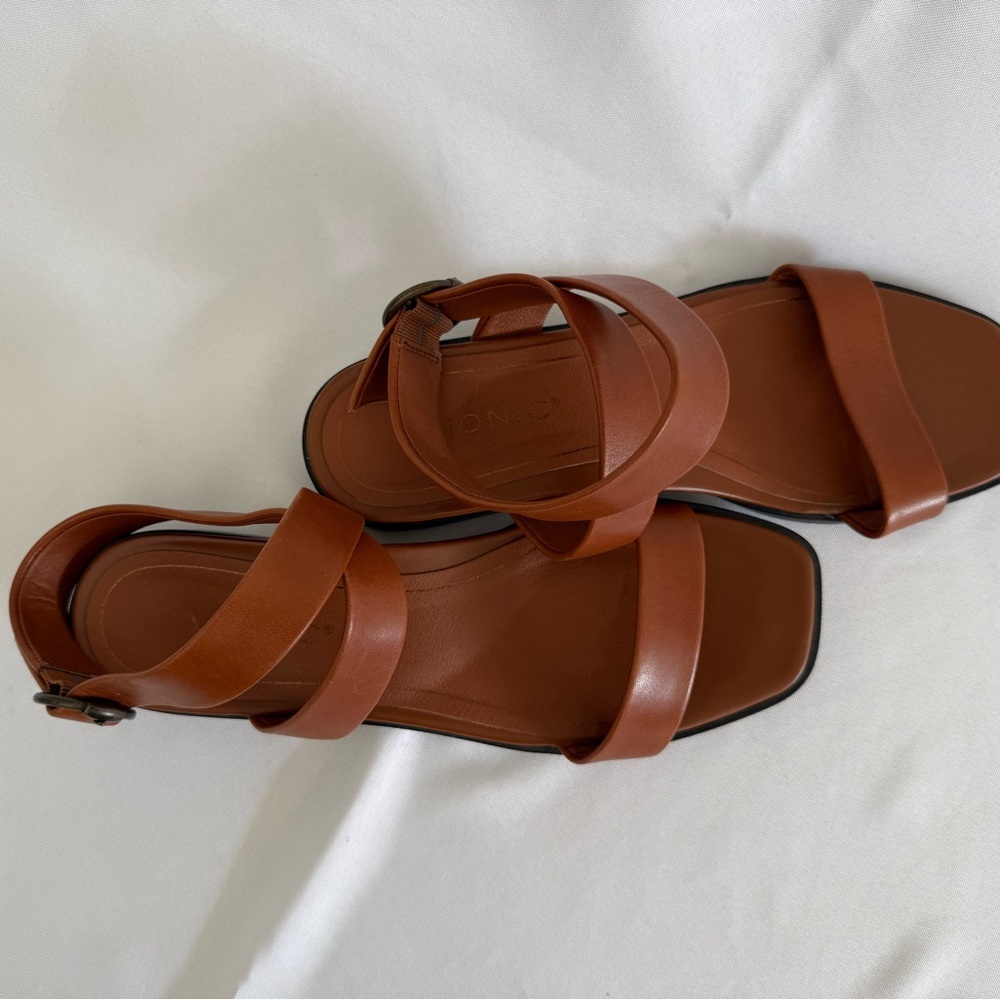 Vionic Women's Tan Sandals - Picture 3 of 5